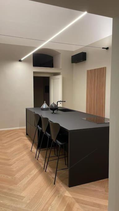 Meh Luxury Apartment City Centre Bari Exteriér fotografie